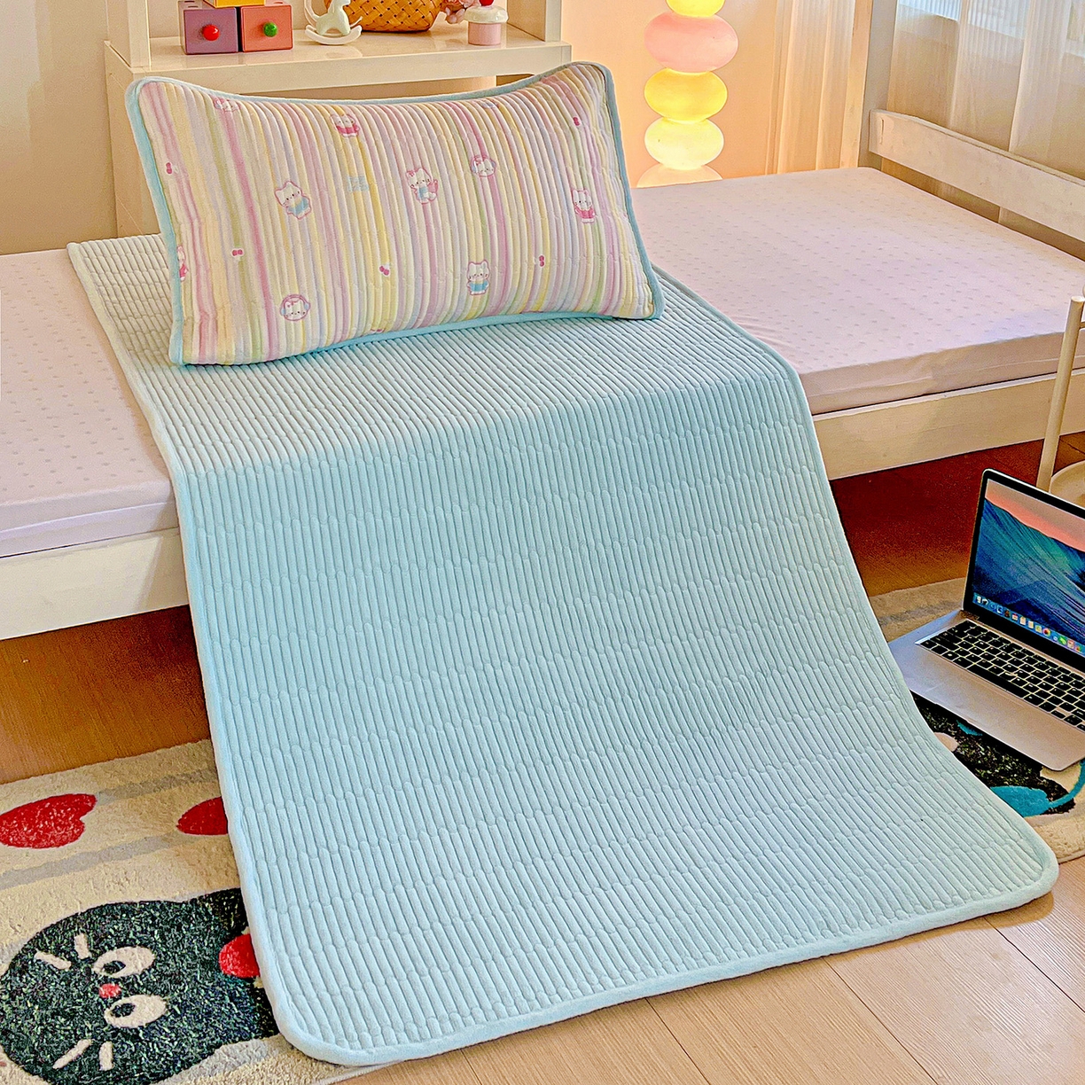 91家纺网 家纺一手货源 找家纺 恒尚居 2025新款纯棉牛奶绒学生床垫 双面两用夹棉床单床垫-秋冬款 四季通用 彩虹猫-A纯棉-B牛奶绒