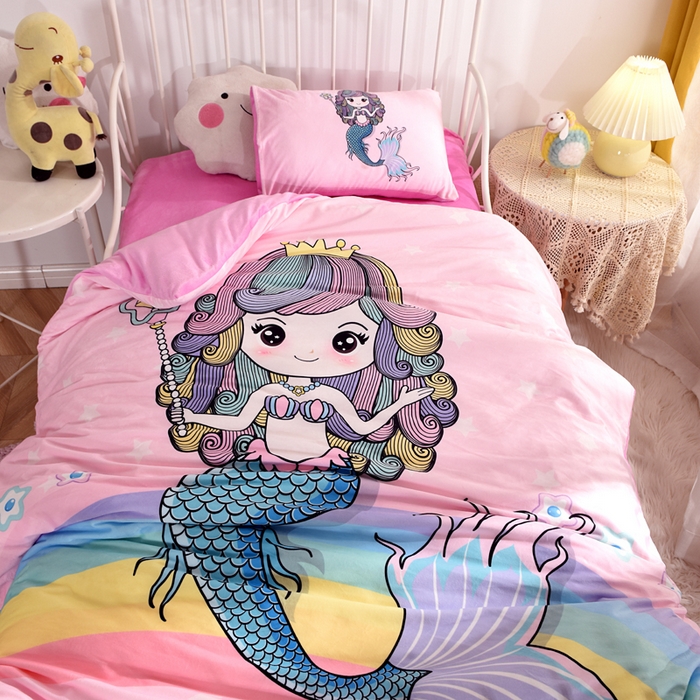 91家纺网 家纺一手货源 找家纺 萌宝家纺 2025秋冬幼儿园宝宝绒婴儿绒三件套被子六件套 魔法美人鱼