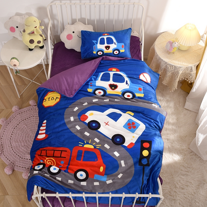 91家纺网 家纺一手货源 找家纺 萌宝家纺 2025秋冬幼儿园宝宝绒婴儿绒三件套被子六件套 汽车乐园