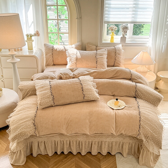 91家纺网 家纺一手货源 找家纺 唐人居 2025新款雕花牛奶绒花边四件套--初恋系列 初恋-卡其