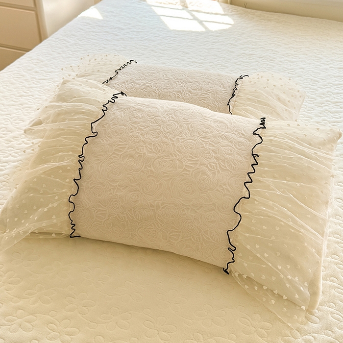 91家纺网 家纺一手货源 找家纺 唐人居 2025新款雕花牛奶绒花边四件套--初恋系列 初恋-奶白