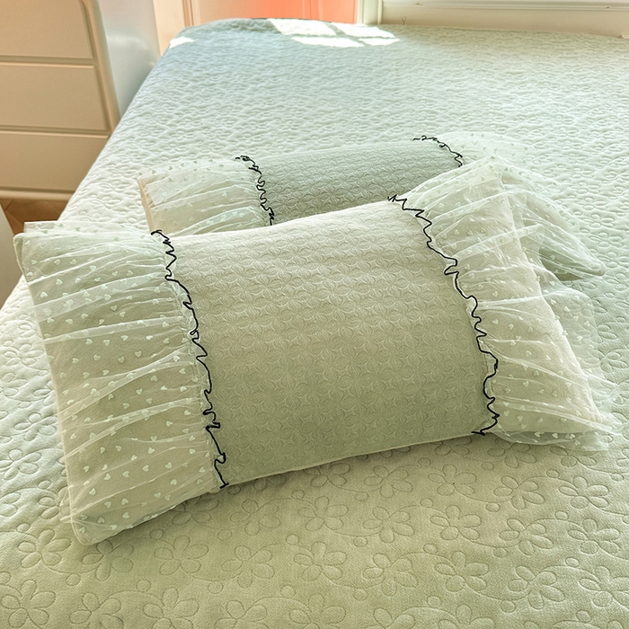 91家纺网 家纺一手货源 找家纺 唐人居 2025新款雕花牛奶绒花边四件套--初恋系列 初恋-浅绿