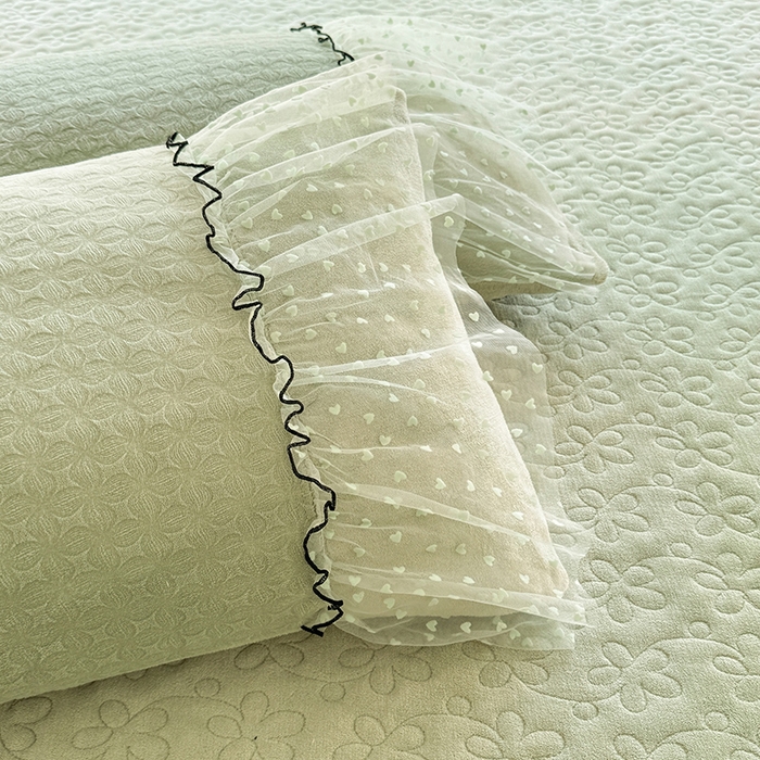 91家纺网 家纺一手货源 找家纺 唐人居 2025新款雕花牛奶绒花边四件套--初恋系列 初恋-浅绿