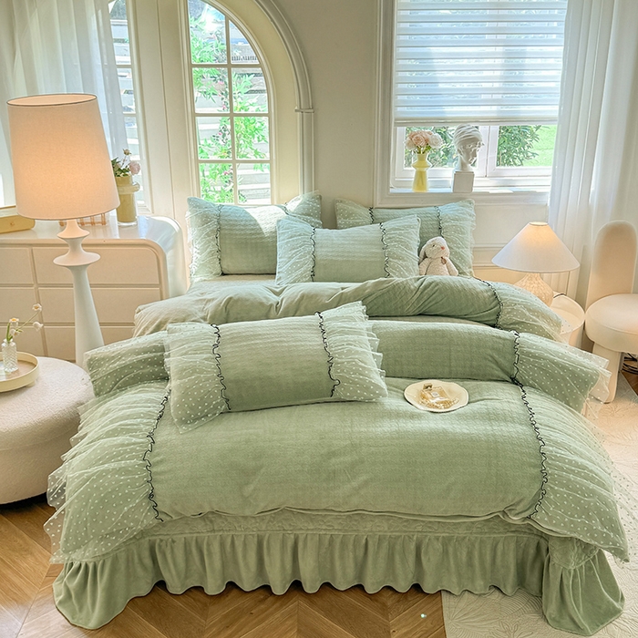 91家纺网 家纺一手货源 找家纺 唐人居 2025新款雕花牛奶绒花边四件套--初恋系列 初恋-浅绿