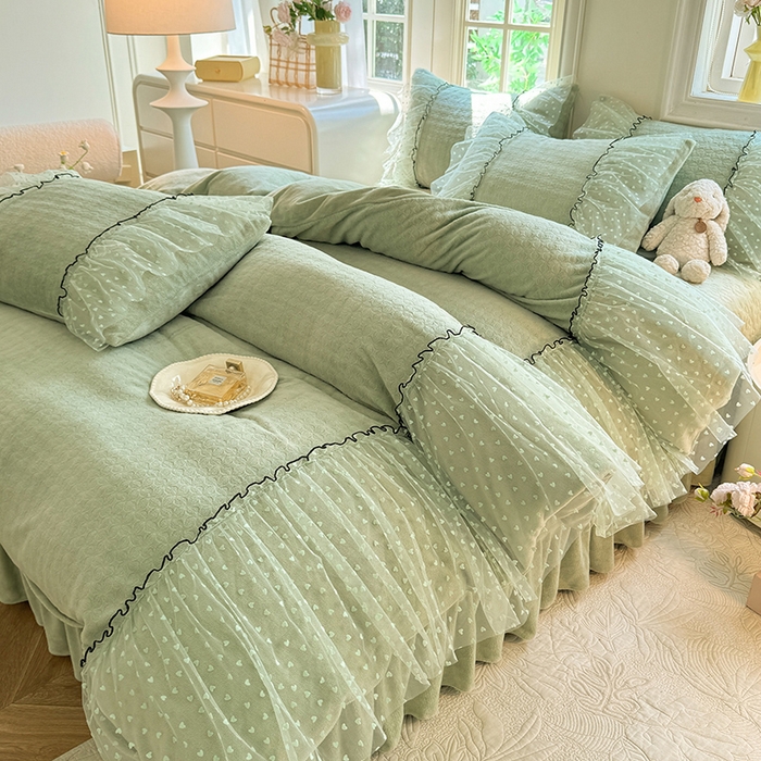91家纺网 家纺一手货源 找家纺 唐人居 2025新款雕花牛奶绒花边四件套--初恋系列 初恋-浅绿