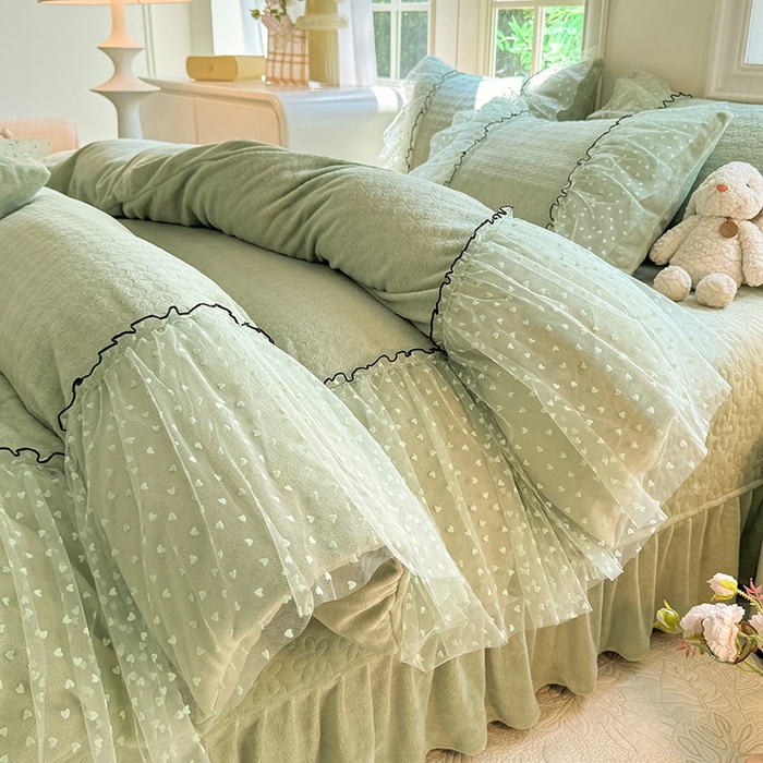 91家纺网 家纺一手货源 找家纺 唐人居 2025新款雕花牛奶绒花边四件套--初恋系列 初恋-浅绿