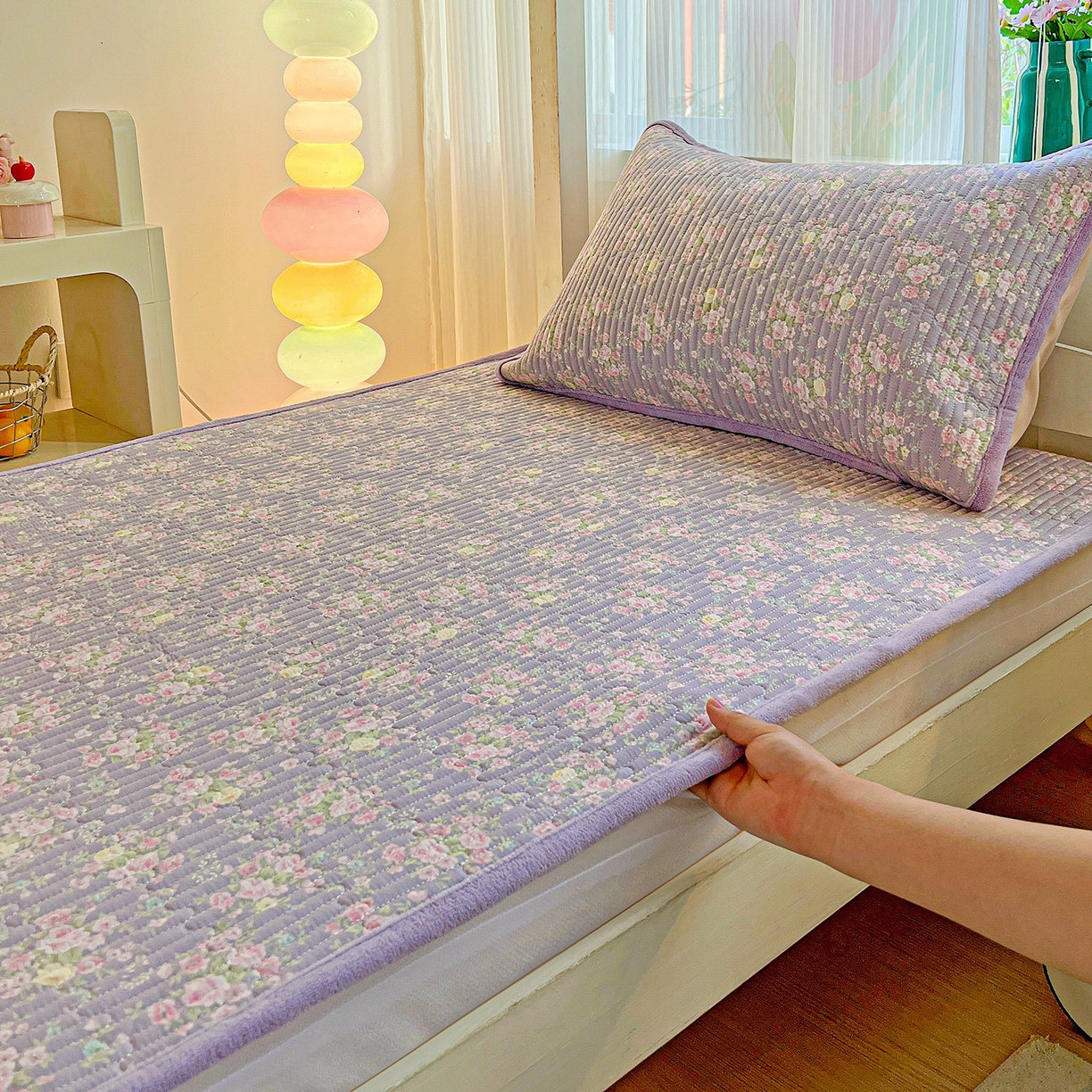 91家纺网 家纺一手货源 找家纺 恒尚居 2025新款纯棉牛奶绒学生床垫 双面两用夹棉床单床垫-秋冬款 四季通用 花田物语-A纯棉-B牛奶绒