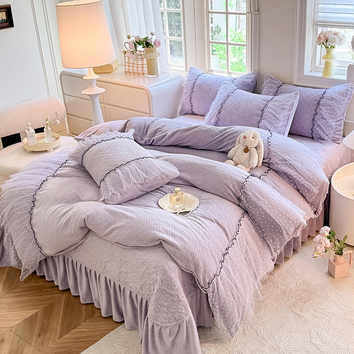 91家纺网 家纺一手货源 找家纺 唐人居 2025新款雕花牛奶绒花边四件套--初恋系列 初恋-浅紫
