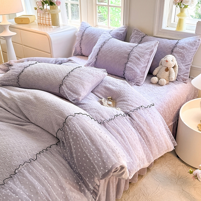 91家纺网 家纺一手货源 找家纺 唐人居 2025新款雕花牛奶绒花边四件套--初恋系列 初恋-浅紫