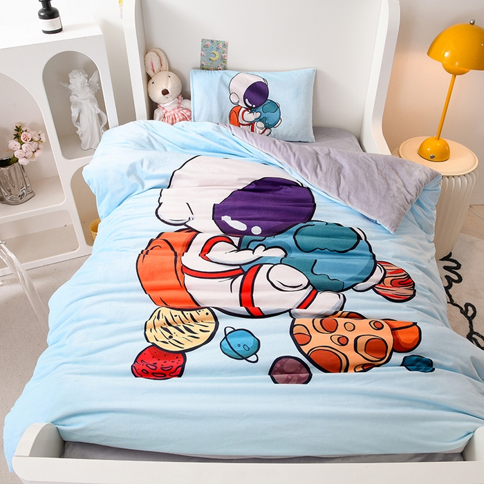 91家纺网 家纺一手货源 找家纺 萌宝家纺 2025秋冬幼儿园宝宝绒婴儿绒三件套被子六件套 太空人