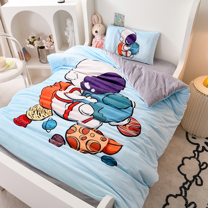 91家纺网 家纺一手货源 找家纺 萌宝家纺 2025秋冬幼儿园宝宝绒婴儿绒三件套被子六件套 太空人