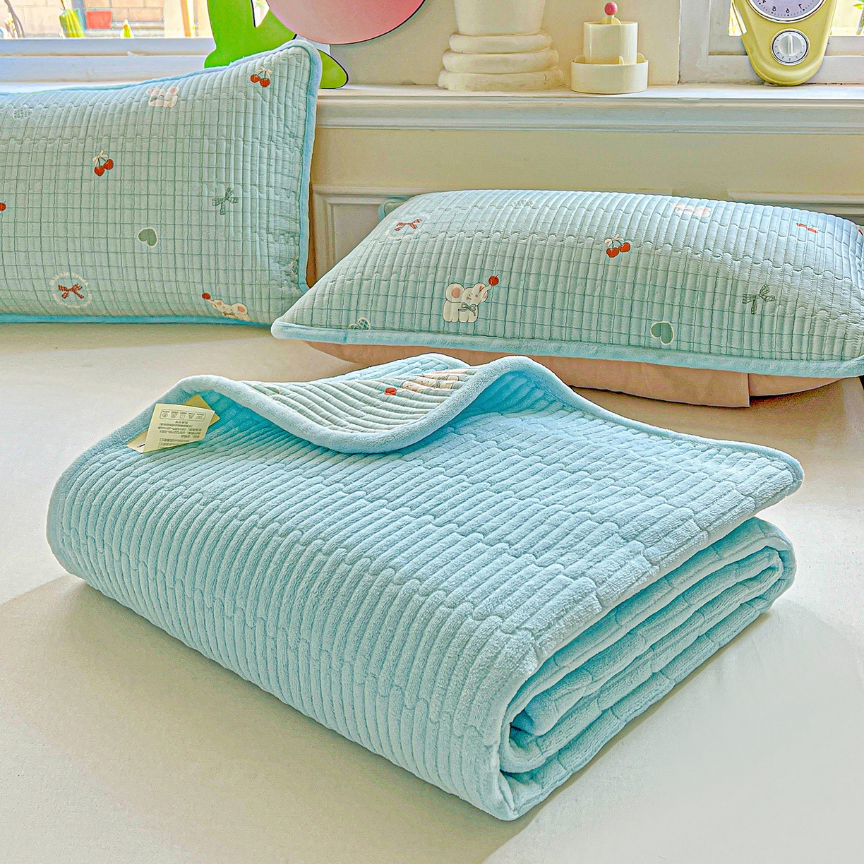 91家纺网 家纺一手货源 找家纺 恒尚居 2025新款纯棉牛奶绒学生床垫 双面两用夹棉床单床垫-秋冬款 四季通用 蓝象-A纯棉-B牛奶绒