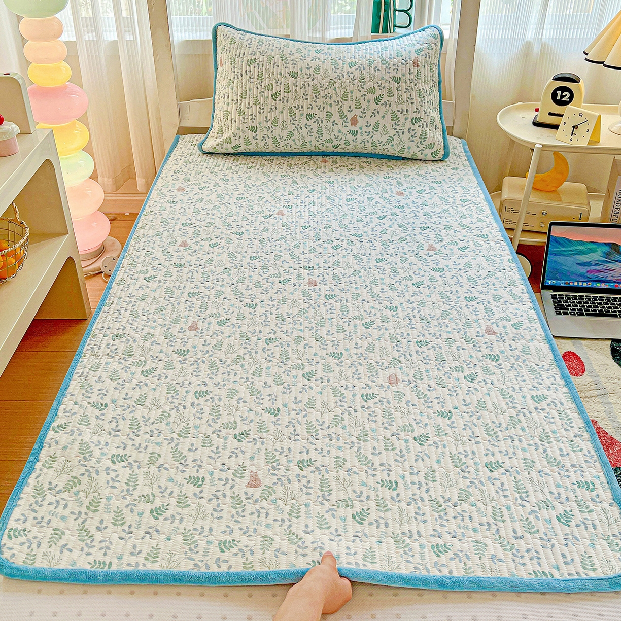 91家纺网 家纺一手货源 找家纺 恒尚居 2025新款纯棉牛奶绒学生床垫 双面两用夹棉床单床垫-秋冬款 四季通用 绿野仙踪-A纯棉-B牛奶绒