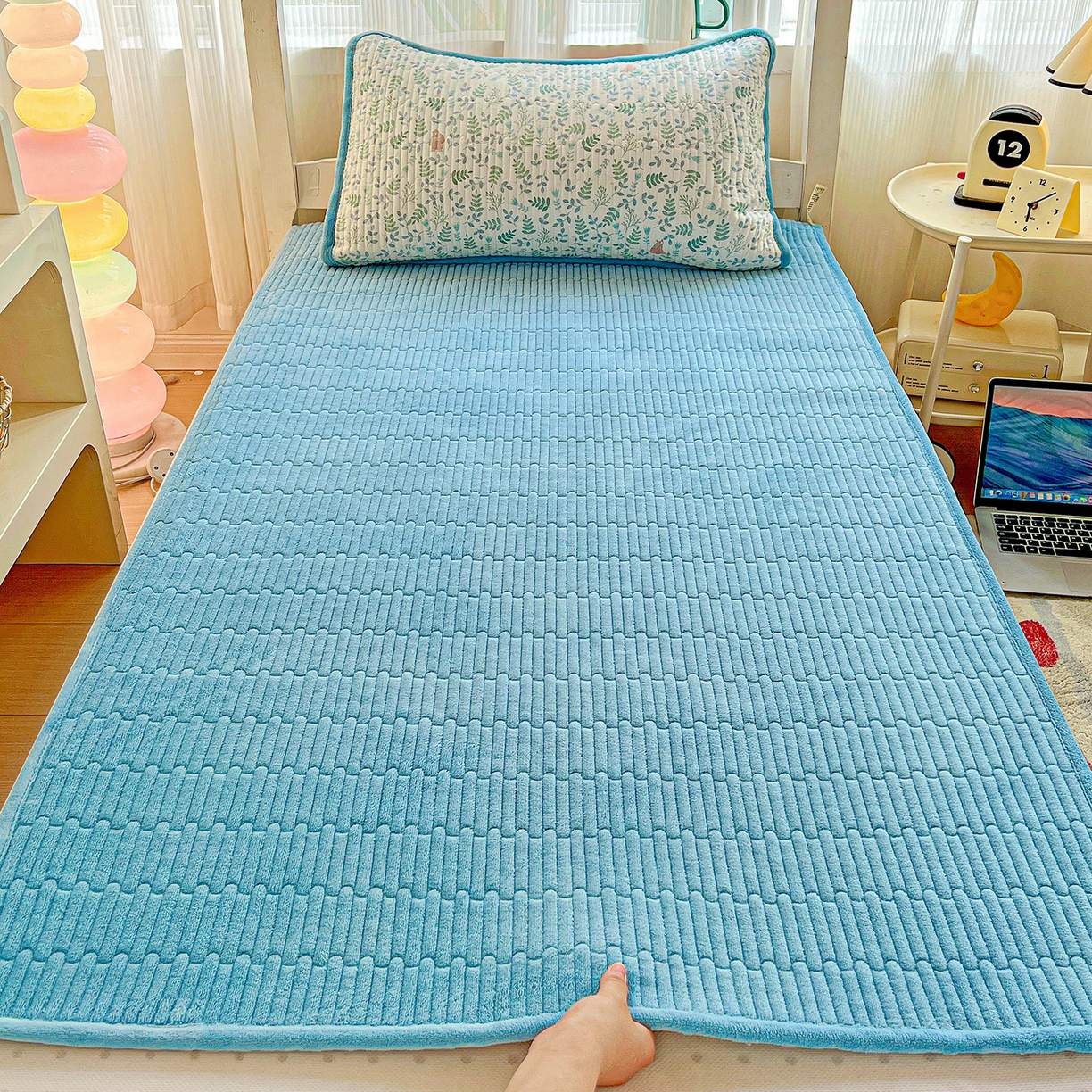 91家纺网 家纺一手货源 找家纺 恒尚居 2025新款纯棉牛奶绒学生床垫 双面两用夹棉床单床垫-秋冬款 四季通用 绿野仙踪-A纯棉-B牛奶绒