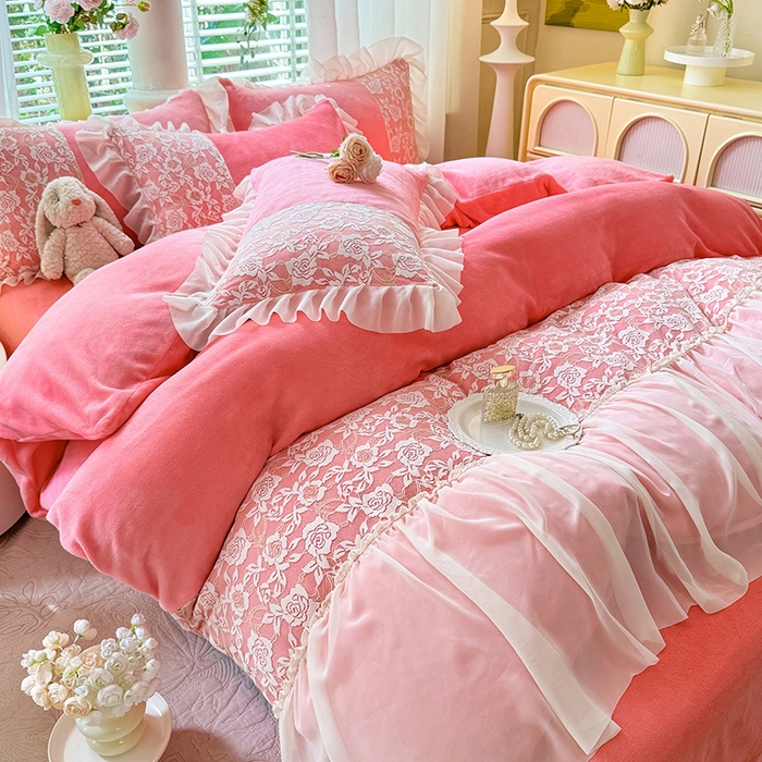 91家纺网 家纺一手货源 找家纺 （总）唐人居 2025新款高克重牛奶绒蕾丝雪纺花边四件套-丘比特