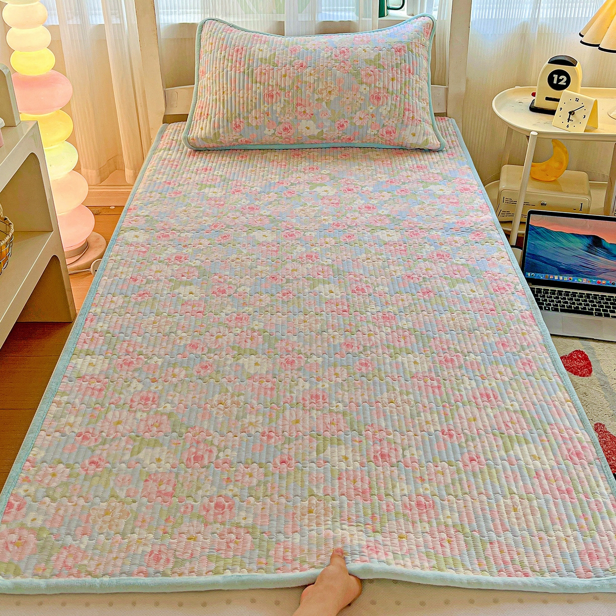 91家纺网 家纺一手货源 找家纺 恒尚居 2025新款纯棉牛奶绒学生床垫 双面两用夹棉床单床垫-秋冬款 四季通用 梦幻-A纯棉-B牛奶绒