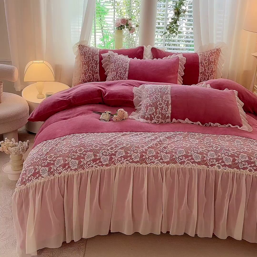 91家纺网 家纺一手货源 找家纺 唐人居 2025新款高克重牛奶绒蕾丝雪纺花边四件套-丘比特 丘比特-粉玉