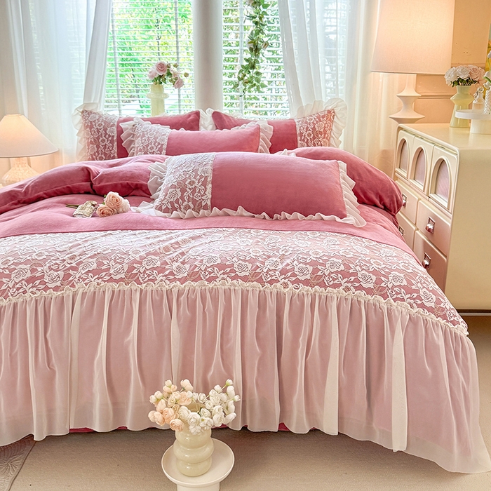 91家纺网 家纺一手货源 找家纺 唐人居 2025新款高克重牛奶绒蕾丝雪纺花边四件套-丘比特 丘比特-豆沙