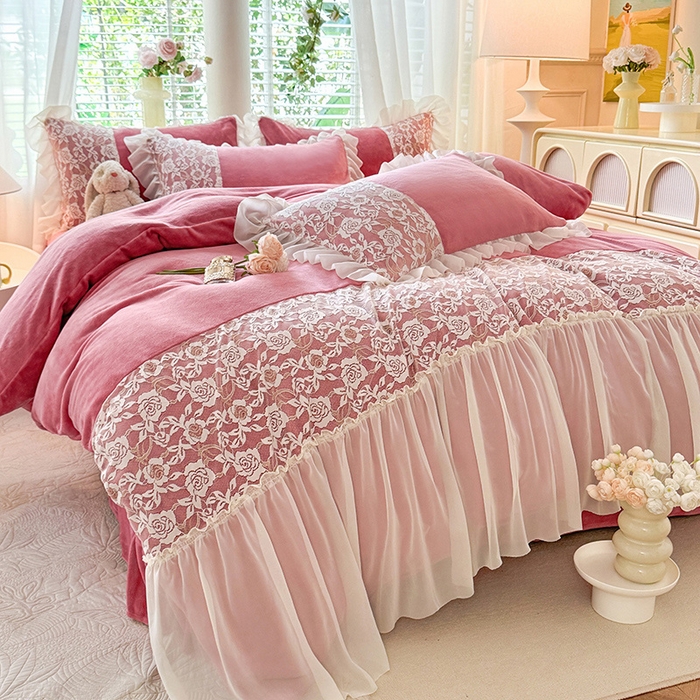 91家纺网 家纺一手货源 找家纺 唐人居 2025新款高克重牛奶绒蕾丝雪纺花边四件套-丘比特 丘比特-豆沙