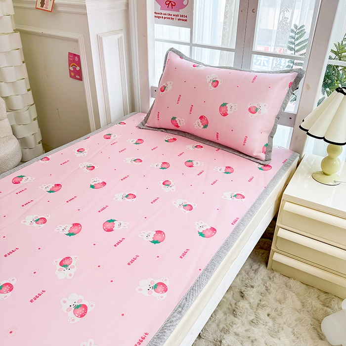 91家纺网 家纺一手货源 找家纺 （总）萌宝家纺 2025新款小清新卡通学生宿舍凉席幼儿园小学生冰丝席冰藤软席