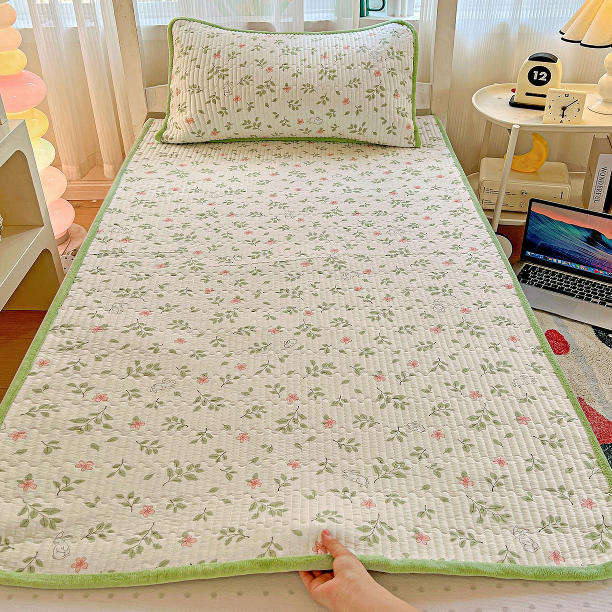 91家纺网 家纺一手货源 找家纺 恒尚居 2025新款纯棉牛奶绒学生床垫 双面两用夹棉床单床垫-秋冬款 四季通用 清新雅韵-A纯棉-B牛奶绒