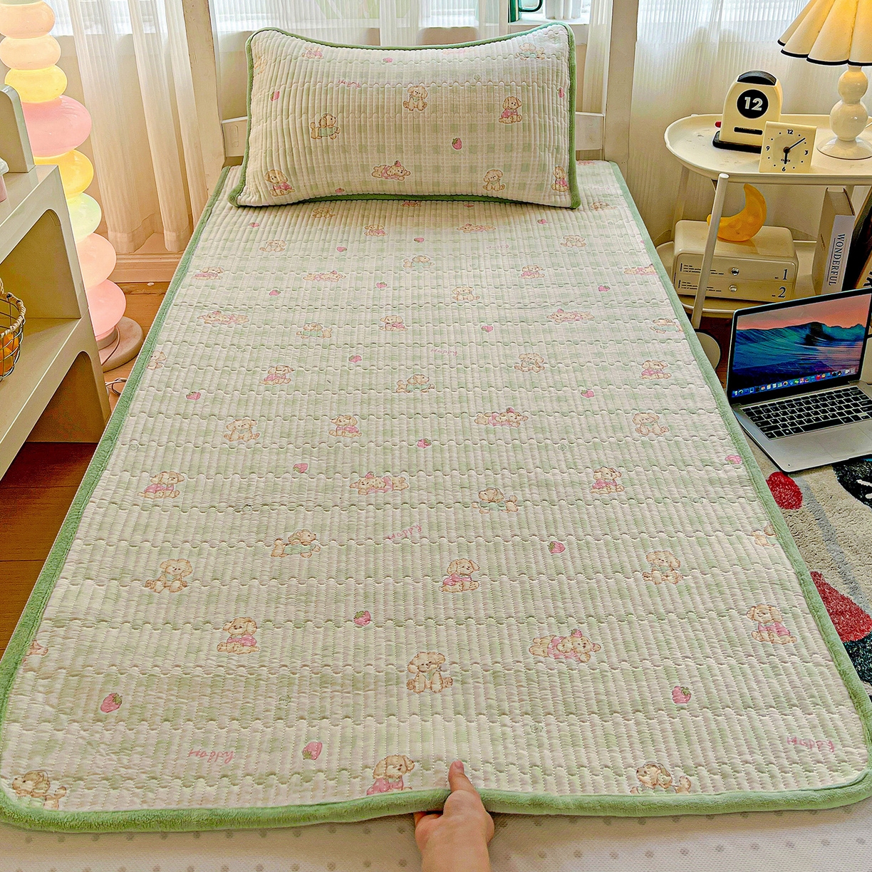 91家纺网 家纺一手货源 找家纺 恒尚居 2025新款纯棉牛奶绒学生床垫 双面两用夹棉床单床垫-秋冬款 四季通用 甜心旺旺-A纯棉-B牛奶绒