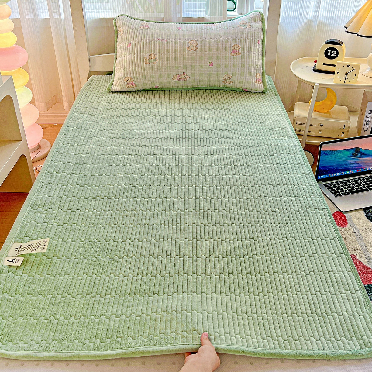 91家纺网 家纺一手货源 找家纺 恒尚居 2025新款纯棉牛奶绒学生床垫 双面两用夹棉床单床垫-秋冬款 四季通用 甜心旺旺-A纯棉-B牛奶绒