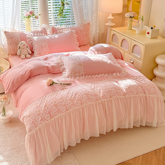 91家纺网 家纺一手货源 找家纺 唐人居 2025新款高克重牛奶绒蕾丝雪纺花边四件套-丘比特 丘比特-浅粉