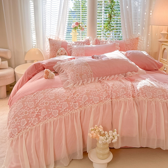 91家纺网 家纺一手货源 找家纺 唐人居 2025新款高克重牛奶绒蕾丝雪纺花边四件套-丘比特 丘比特-浅粉