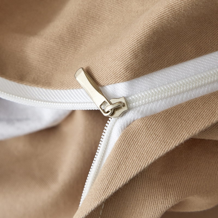 91家纺网 家纺一手货源 找家纺 沐白家居 2025新款全棉生态磨毛印花四件套-纽扣工艺款 雅集-卡其