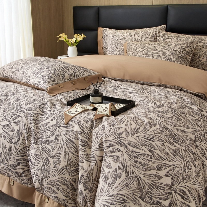 91家纺网 家纺一手货源 找家纺 沐白家居 2025新款全棉生态磨毛印花四件套-纽扣工艺款 雅集-卡其