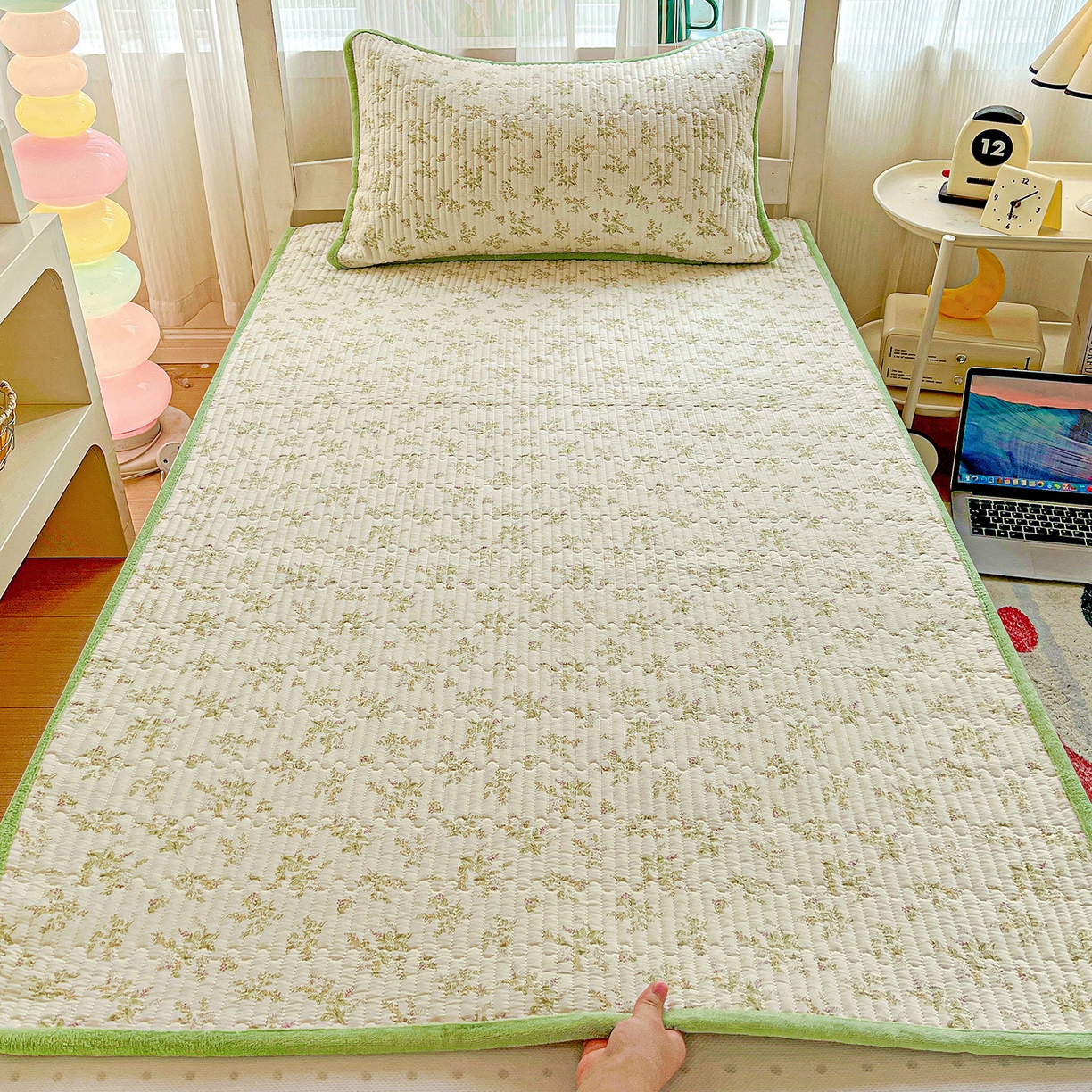 91家纺网 家纺一手货源 找家纺 恒尚居 2025新款纯棉牛奶绒学生床垫 双面两用夹棉床单床垫-秋冬款 四季通用 香草园-A纯棉-B牛奶绒