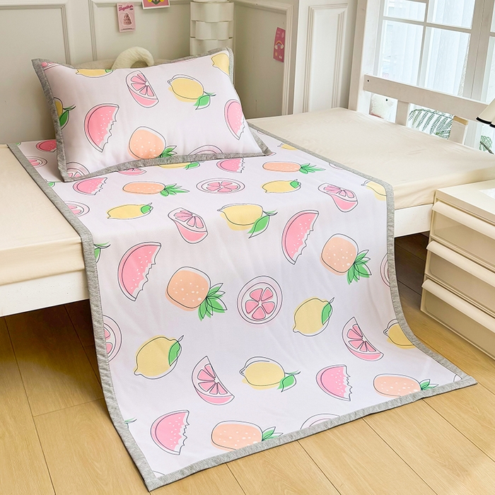 91家纺网 家纺一手货源 找家纺 萌宝家纺 2025新款小清新卡通学生宿舍凉席幼儿园小学生冰丝席冰藤软席 清新西柚