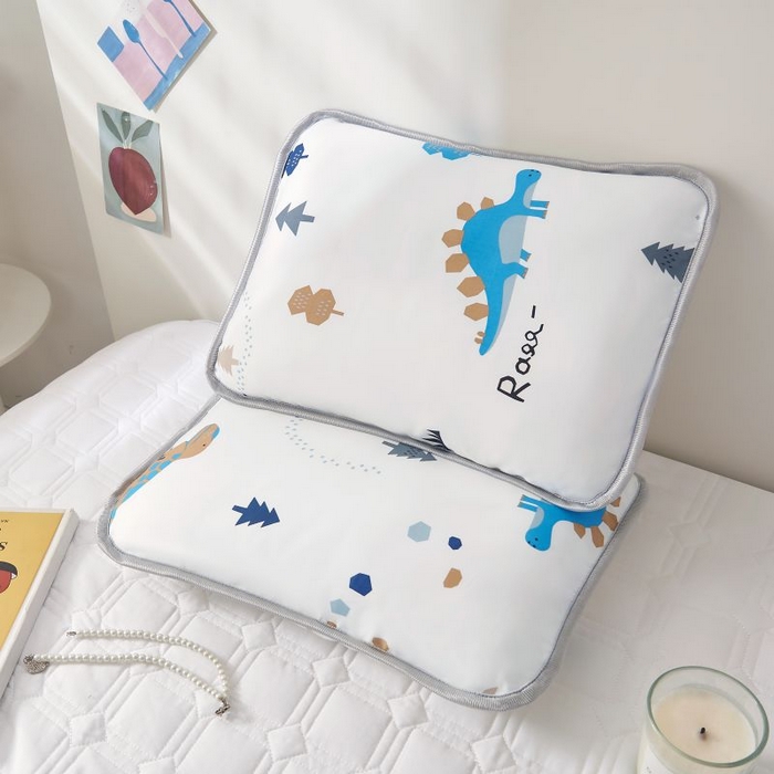 91家纺网 家纺一手货源 找家纺 小米枕芯 2025新款全棉儿童凉感冰爽柔软舒适亲肤枕头枕芯 白色蓝恐龙【一对装】