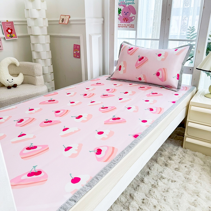 91家纺网 家纺一手货源 找家纺 萌宝家纺 2025新款小清新卡通学生宿舍凉席幼儿园小学生冰丝席冰藤软席 小蛋糕