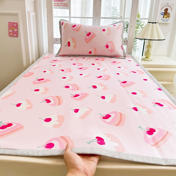 91家纺网 家纺一手货源 找家纺 萌宝家纺 2025新款小清新卡通学生宿舍凉席幼儿园小学生冰丝席冰藤软席 小蛋糕