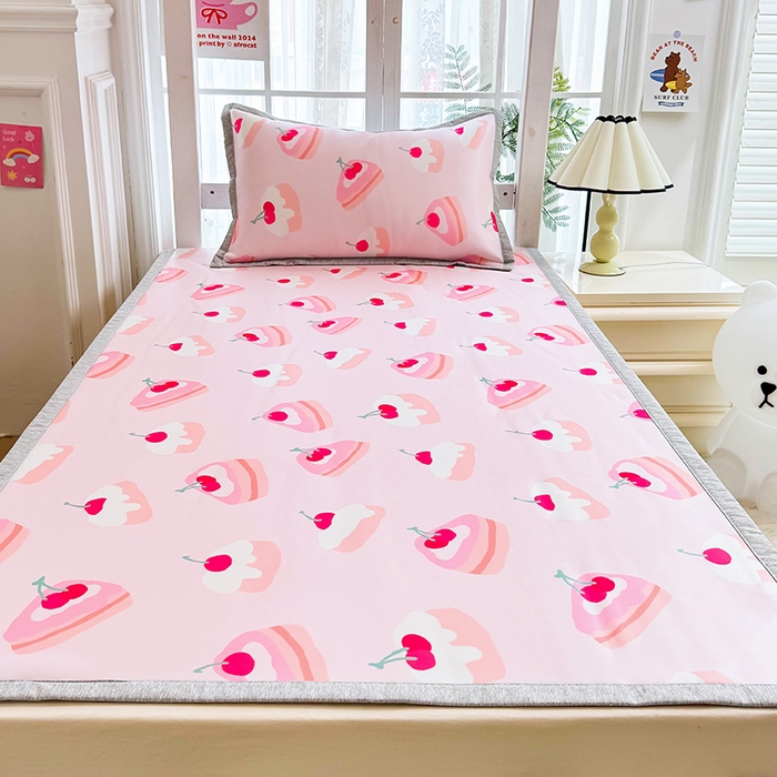 91家纺网 家纺一手货源 找家纺 萌宝家纺 2025新款小清新卡通学生宿舍凉席幼儿园小学生冰丝席冰藤软席 小蛋糕