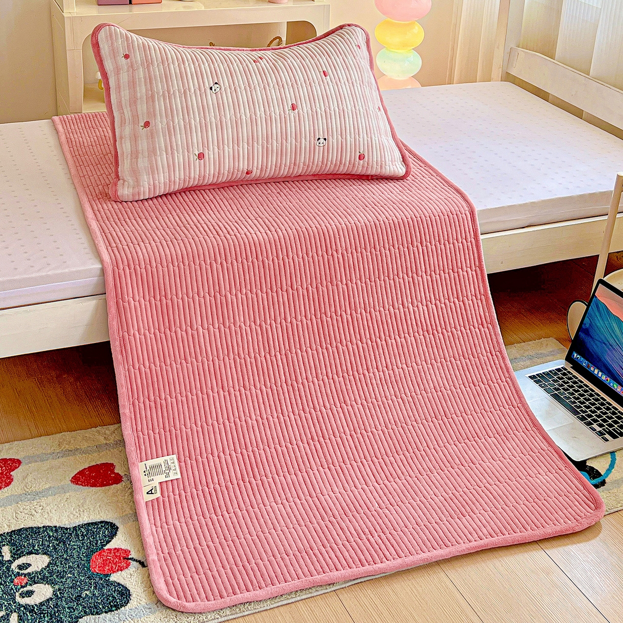 91家纺网 家纺一手货源 找家纺 恒尚居 2025新款纯棉牛奶绒学生床垫 双面两用夹棉床单床垫-秋冬款 四季通用 小欢喜-粉-A纯棉-B牛奶绒