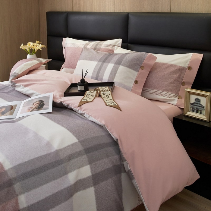 91家纺网 家纺一手货源 找家纺 沐白家居 2025新款全棉生态磨毛印花四件套-纽扣工艺款 逸谷-豆沙