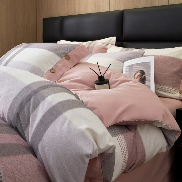 91家纺网 家纺一手货源 找家纺 沐白家居 2025新款全棉生态磨毛印花四件套-纽扣工艺款 逸谷-豆沙