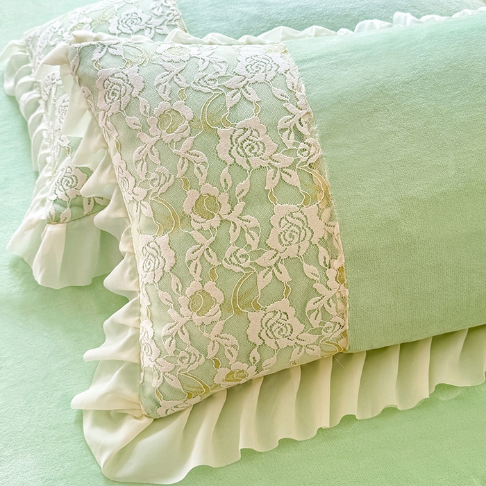 91家纺网 家纺一手货源 找家纺 唐人居 2025新款高克重牛奶绒蕾丝雪纺花边四件套-丘比特 丘比特-浅绿