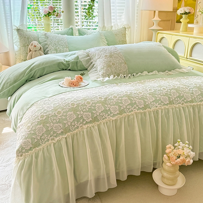 91家纺网 家纺一手货源 找家纺 唐人居 2025新款高克重牛奶绒蕾丝雪纺花边四件套-丘比特 丘比特-浅绿