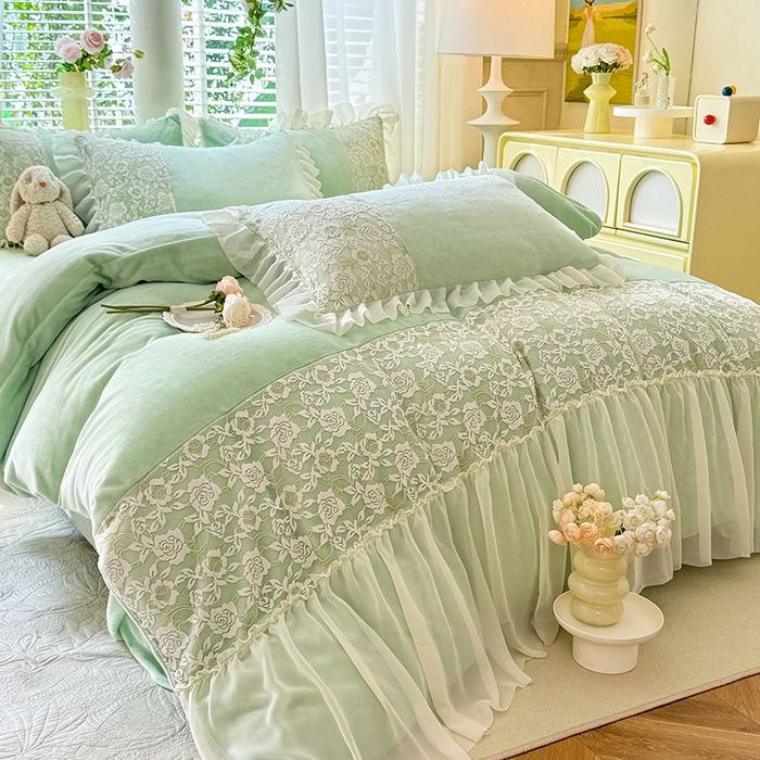 91家纺网 家纺一手货源 找家纺 唐人居 2025新款高克重牛奶绒蕾丝雪纺花边四件套-丘比特 丘比特-浅绿