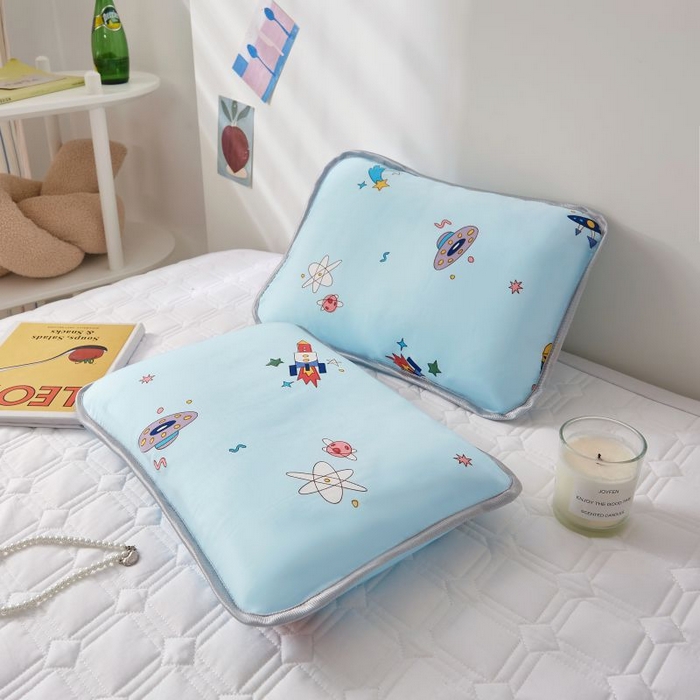 91家纺网 家纺一手货源 找家纺 小米枕芯 2025新款全棉儿童凉感冰爽柔软舒适亲肤枕头枕芯 淡蓝宇宙【一对装】