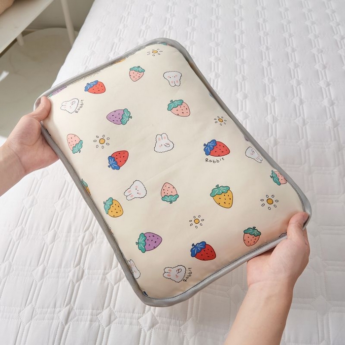 91家纺网 家纺一手货源 找家纺 小米枕芯 2025新款全棉儿童凉感冰爽柔软舒适亲肤枕头枕芯 米色草莓园【一对装】