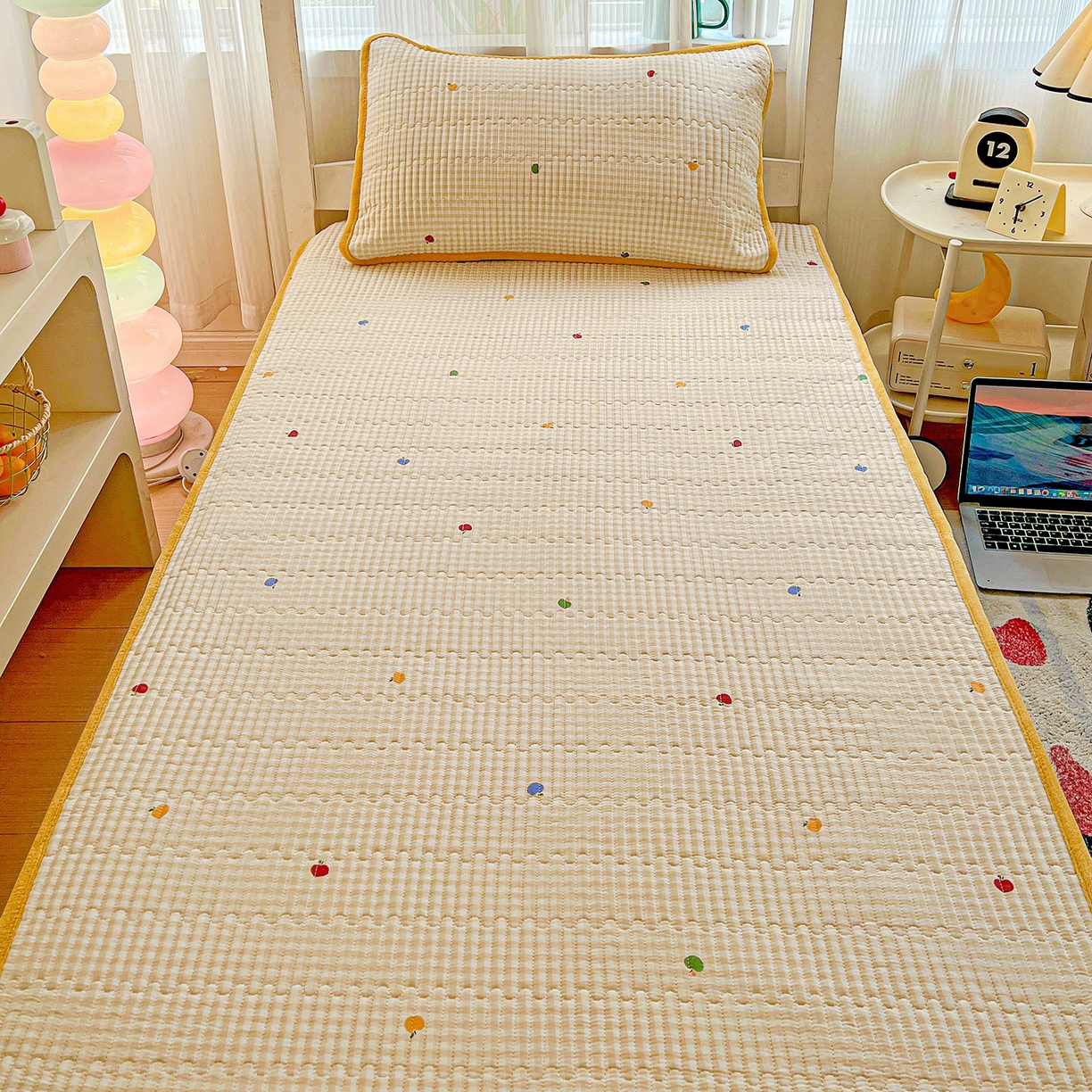 91家纺网 家纺一手货源 找家纺 恒尚居 2025新款纯棉牛奶绒学生床垫 双面两用夹棉床单床垫-秋冬款 四季通用 雨果-黄-A纯棉-B牛奶绒