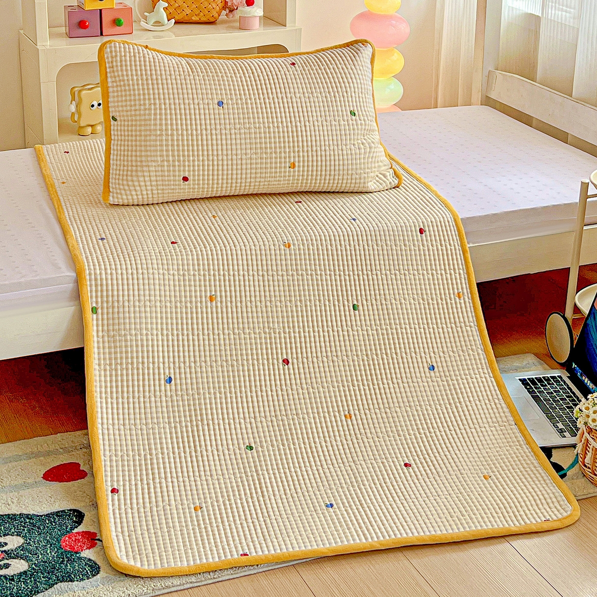 91家纺网 家纺一手货源 找家纺 恒尚居 2025新款纯棉牛奶绒学生床垫 双面两用夹棉床单床垫-秋冬款 四季通用 雨果-黄-A纯棉-B牛奶绒