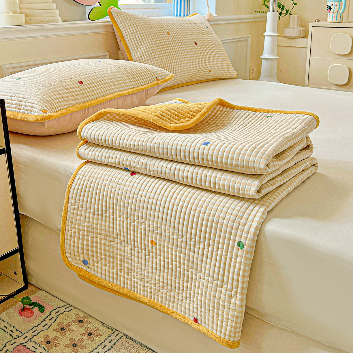 91家纺网 家纺一手货源 找家纺 恒尚居 2025新款纯棉牛奶绒学生床垫 双面两用夹棉床单床垫-秋冬款 四季通用 雨果-黄-A纯棉-B牛奶绒