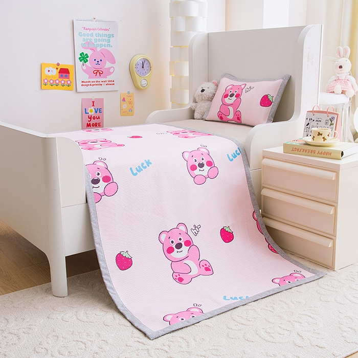 91家纺网 家纺一手货源 找家纺 （总）萌宝家纺 2025新款7A抗菌儿童冰藤席卡通软席幼儿园冰丝席可定制