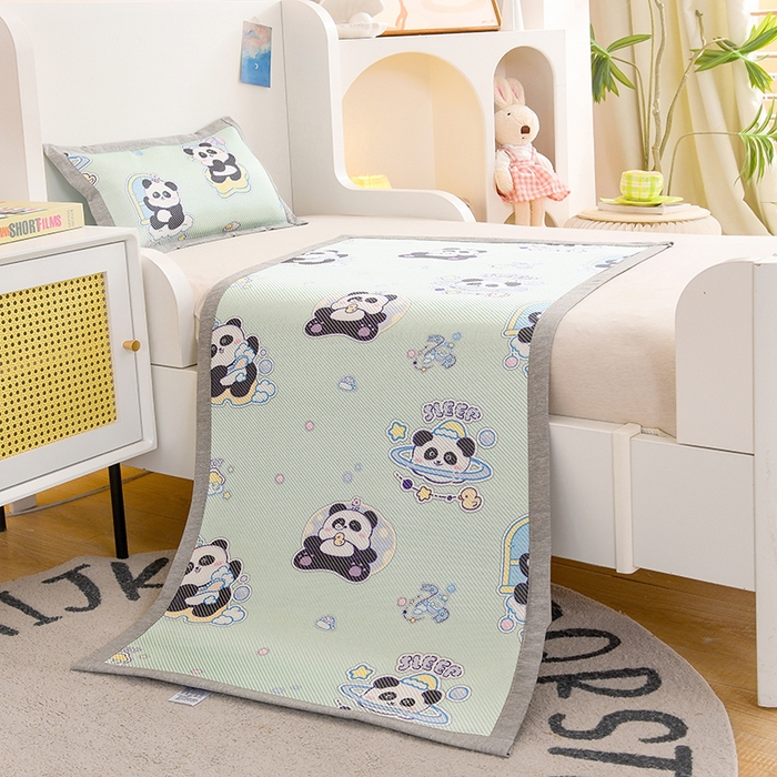 91家纺网 家纺一手货源 找家纺 萌宝家纺 2025新款7A抗菌儿童冰藤席卡通软席幼儿园冰丝席可定制 小熊猫